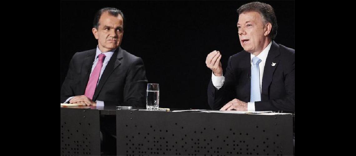 Odebrecht asumioacute gastos de la campantildea del presidente Santos y del candidato opositor