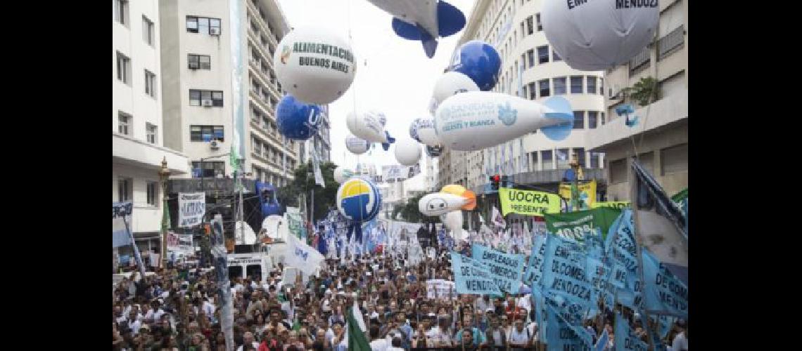La CGT amenazoacute con un paro nacional