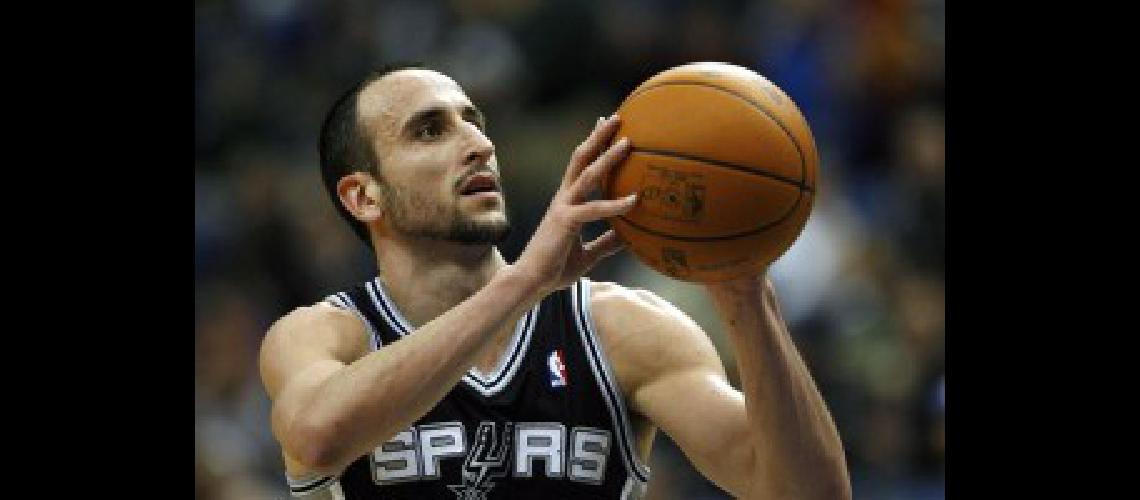 Ginoacutebili fue el goleador de los Spurs en el triunfo ante Sacramento