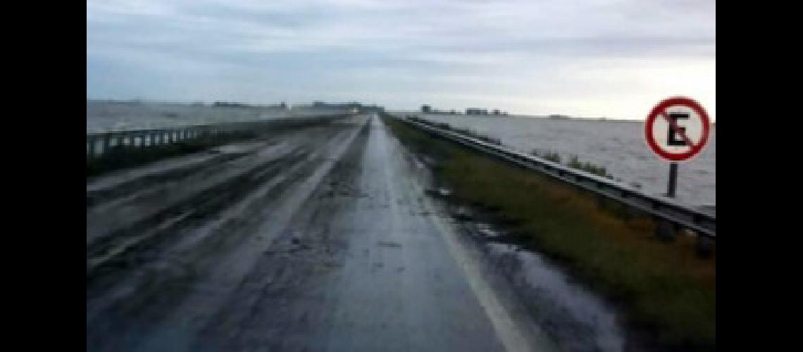 Corte por tiempo indeterminado en la ruta 7 por obras en la laguna La Picasa