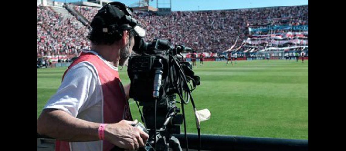 Turner-Fox televisaraacute el fuacutetbol argentino