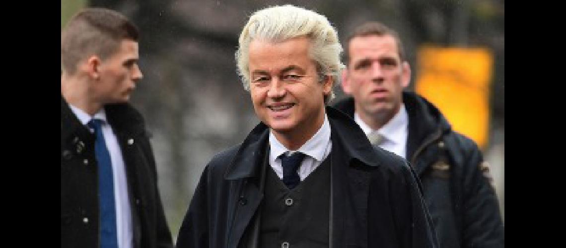 Votoacute Wilders y prometioacute un referendo para salir de la UE si gana