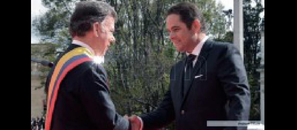 El vicepresidente dejoacute su cargo para encarar la campantildea electoral