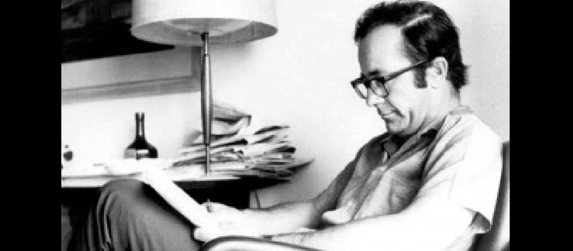 Homenajean a Rodolfo Walsh en el Centro Cultural San Martiacuten con una clase magistral