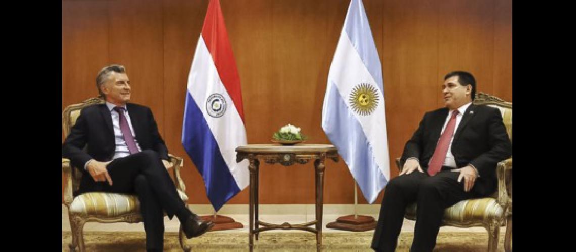 Argentina y Paraguay potenciaraacuten el modelo energeacutetico conjunto
