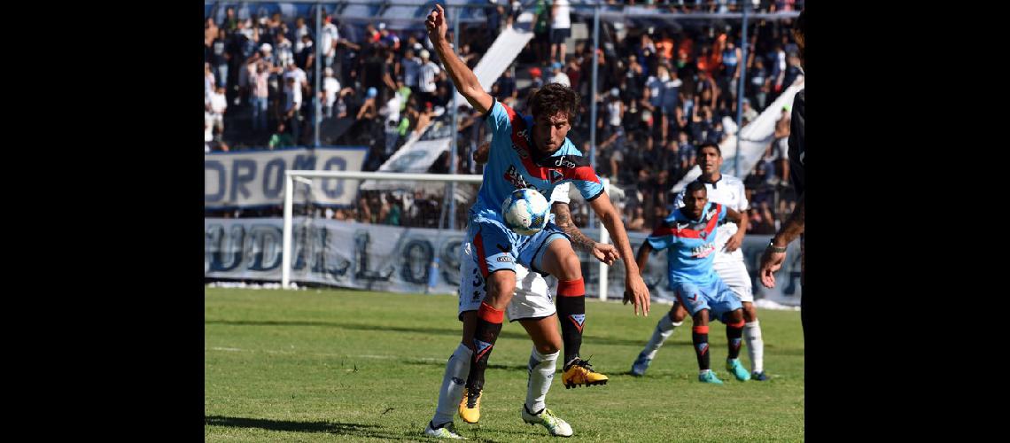 Brown goleoacute en Mendoza y clasificoacute a la Copa Argentina