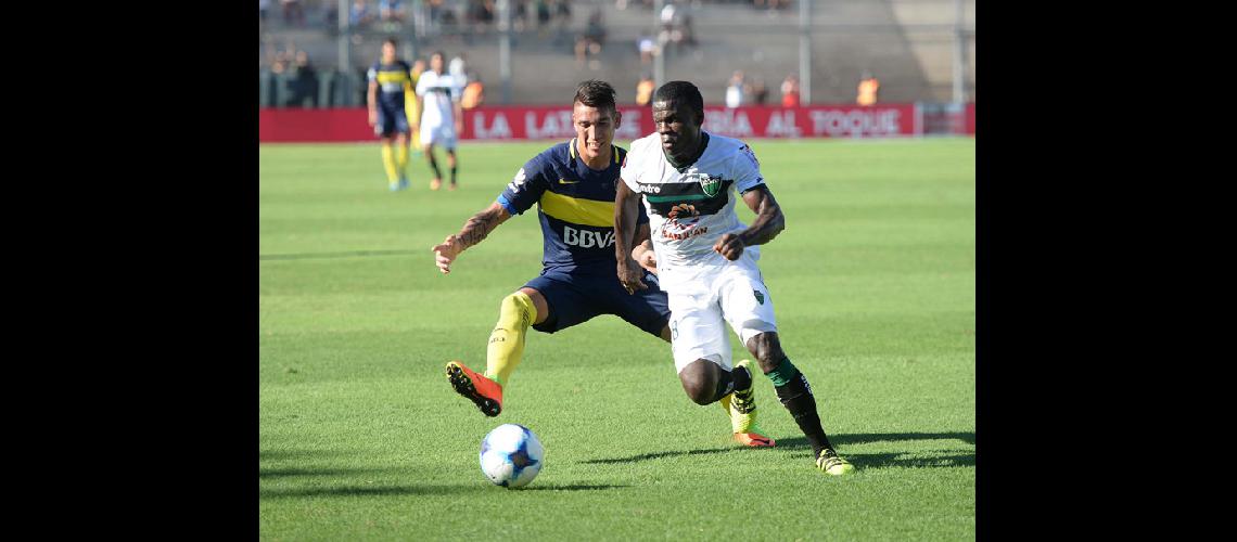 Boca se recuperoacute y manda en soledad