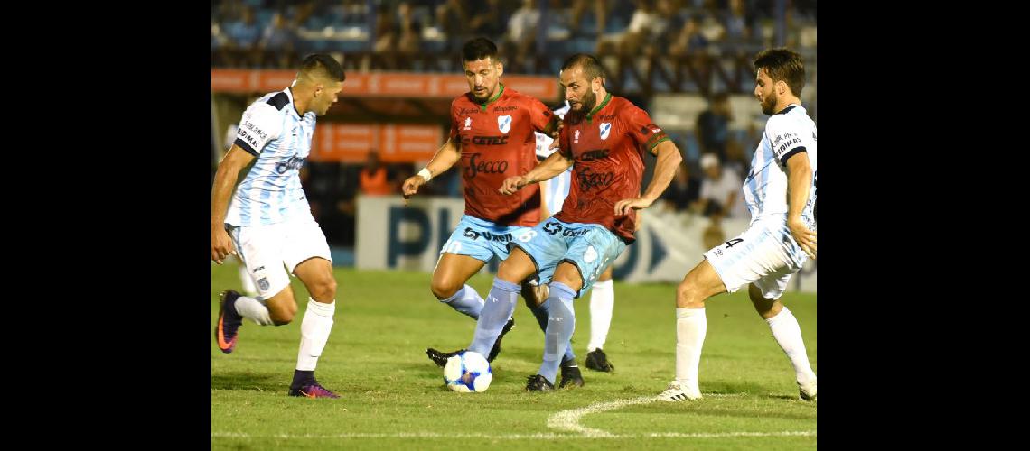 Temperley rescatoacute un punto valioso con el uacuteltimo aliento
