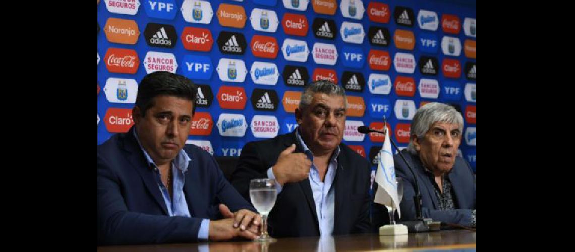 Empezoacute la era de Claudio ldquoChiquirdquo Tapia en la AFA