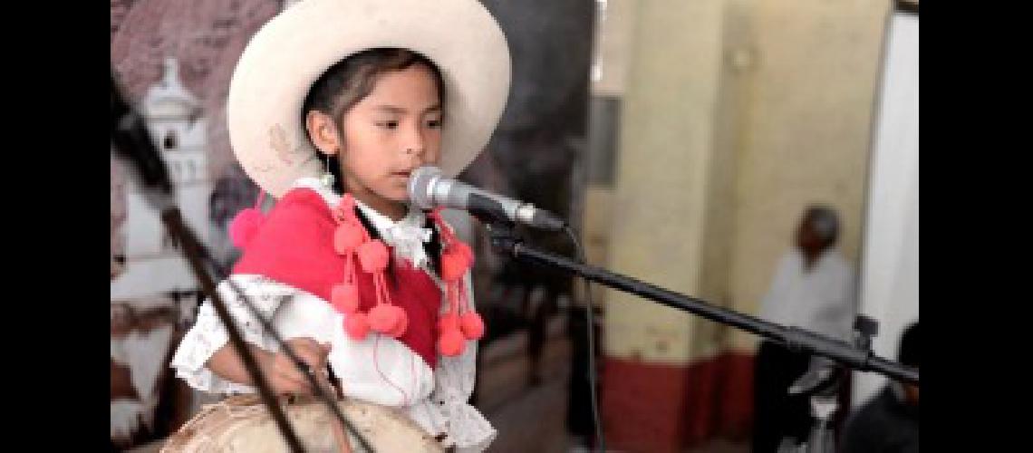 Maacutes de 300 nintildeos participaraacuten de un encuentro de copleritos en Volcaacuten