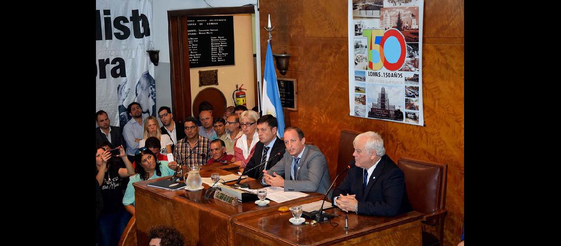 Insaurralde inauguroacute las sesiones del Concejo Deliberante lomense