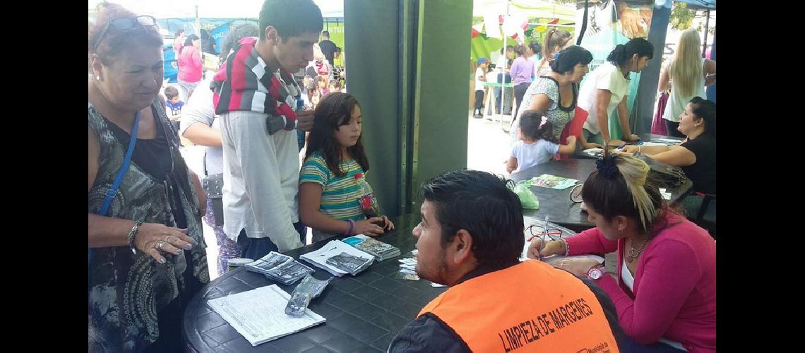 Plaza Santa Marta- traacutemites y servicios para los vecinos