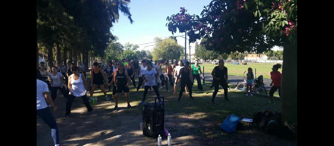 El Fit Camp se extiende por los parques de Lomas