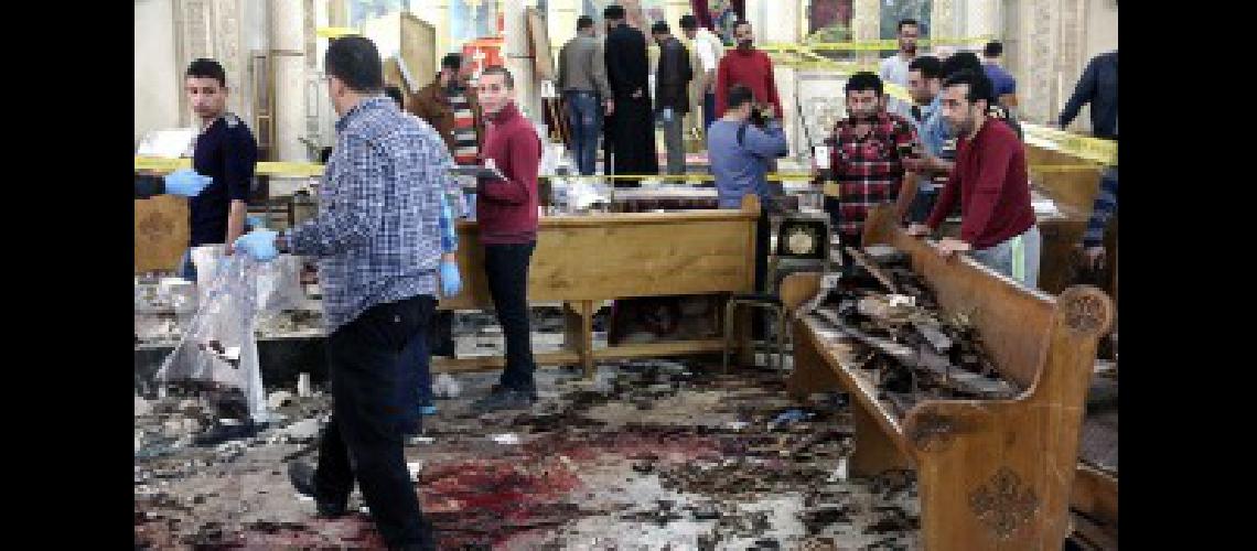 En Egipto rige el estado de emergencia por tres meses tras los atentados