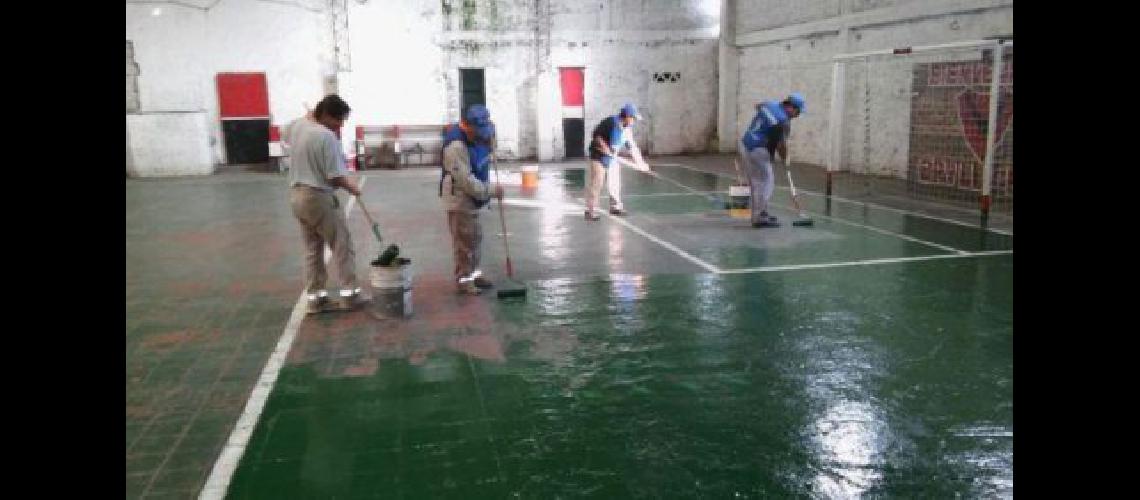 Reparan las instalaciones de instituciones barriales