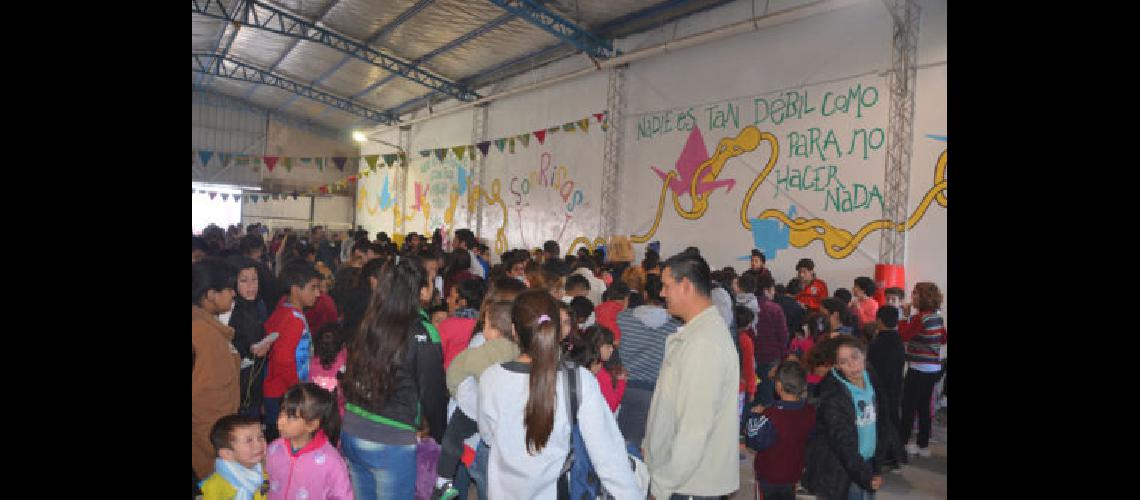 SonRisas colecta ropa de invierno