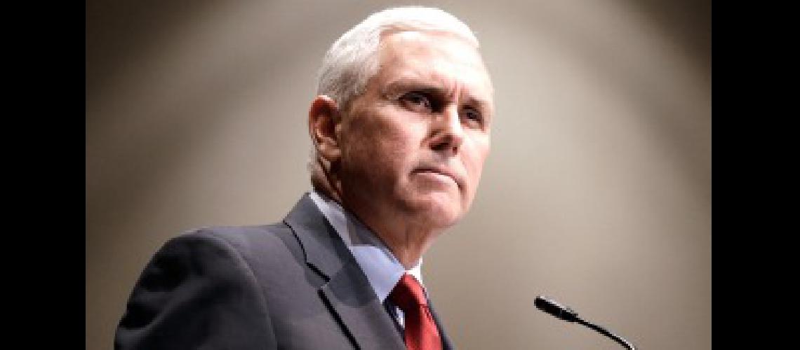 El vice de Trump pidioacute aplicar maacutes presioacuten a Corea del Norte