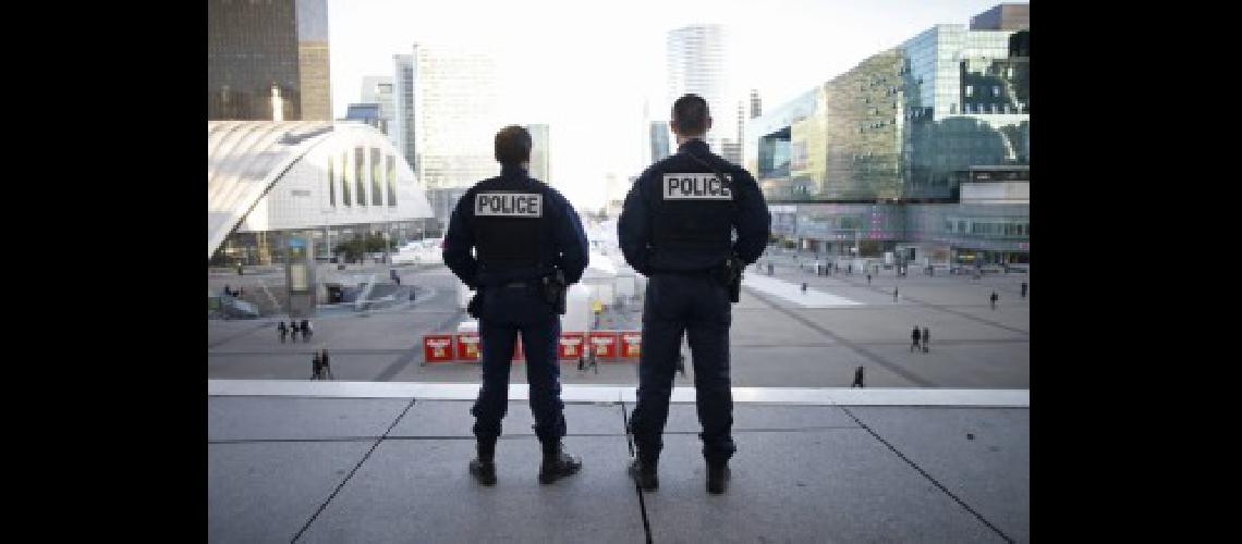 Agentes de seguridad mataron a dos sospechosos de preparar atentados