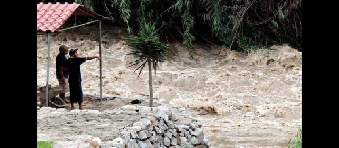 Kuczynski envioacute un proyecto para la reconstruccioacuten tras las lluvias