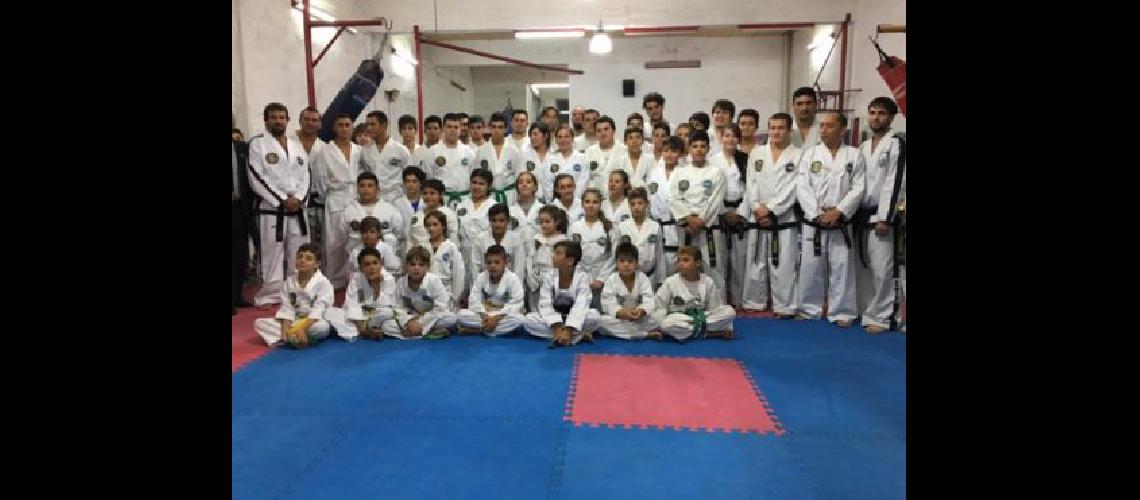 Examen solidario de Taekwondo