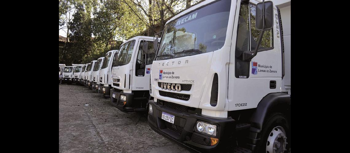 Lomas suma nuevos camiones para mantener las calles limpias