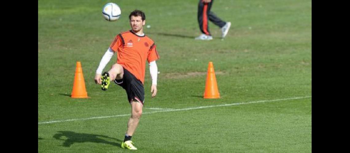 Mora se perfila como titular en River para jugar con Temperley