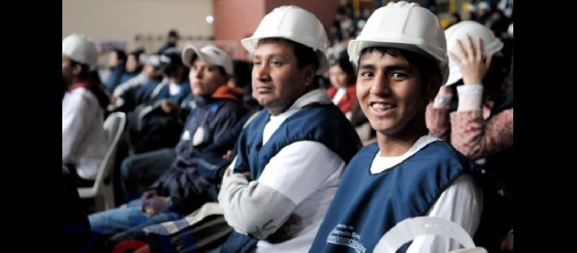 Se oficializoacute la puesta en marcha del programa de insercioacuten laboral