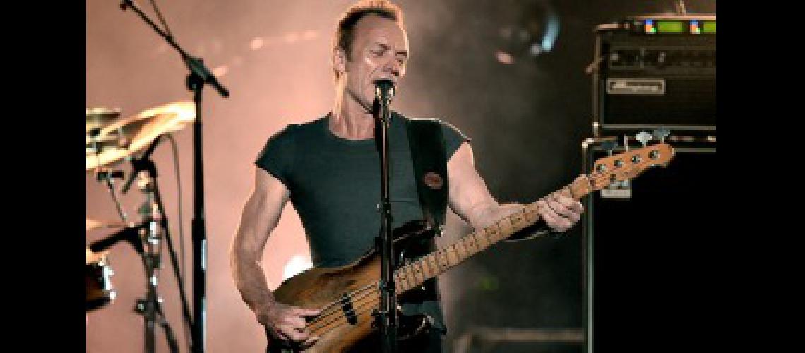 Sting se lucioacute entre lo nuevo lo claacutesico y recuerdos de The Police