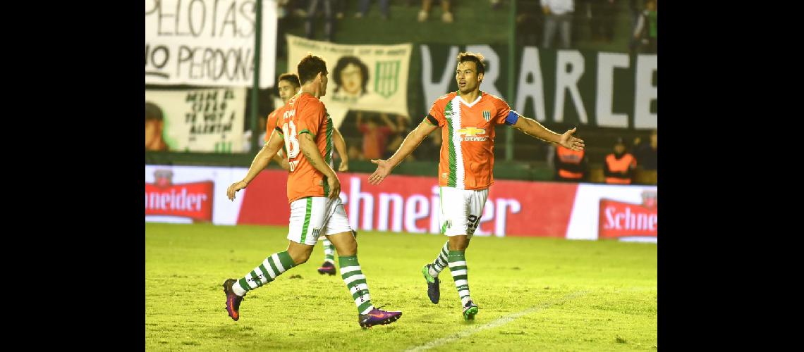 Banfield arrancoacute contenido se soltoacute y ganoacute con claridad