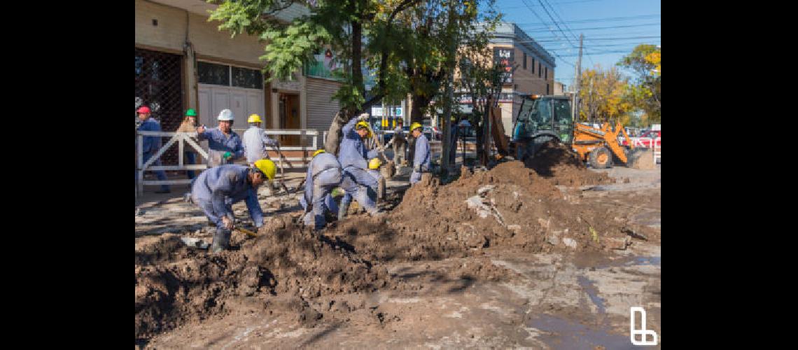 Hay 16 obras para extender las cloacas en todo Lanuacutes