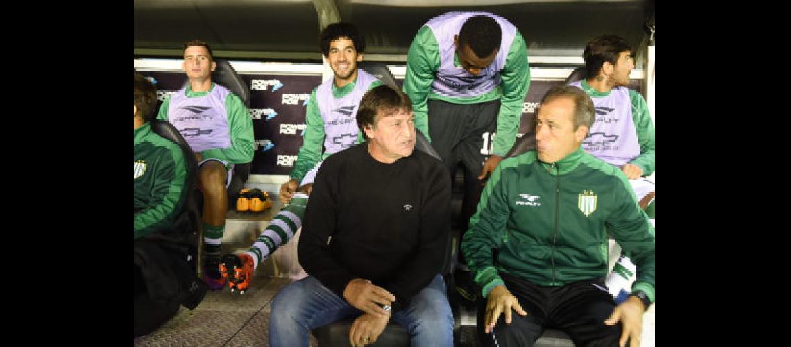 Julio Falcioni el teacutecnico que tomoacute decisiones fuertes
