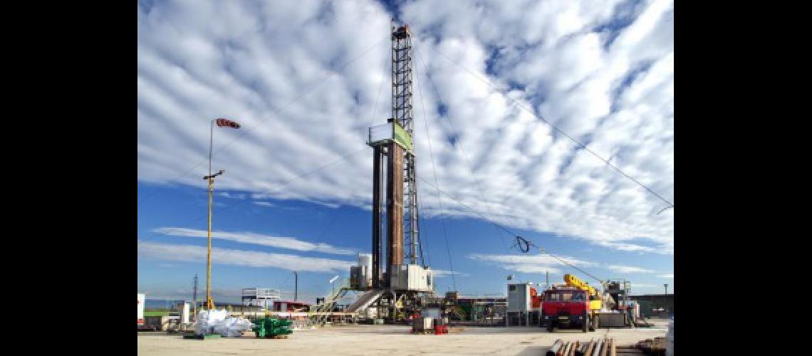 YPF rescataraacute acciones propias que cotizan en mercados por hasta 100 millones
