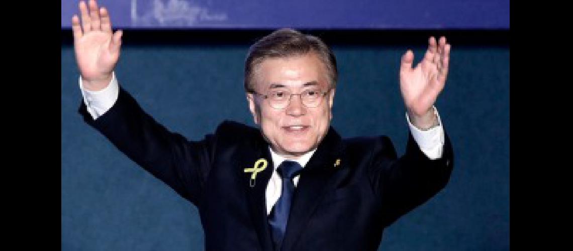 Pyongyang instoacute a Seuacutel a frenar la confrontacioacuten tras la asuncioacuten de Moon