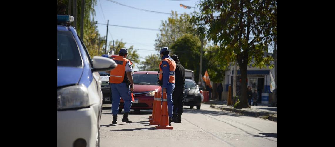 Incrementan los controles de traacutensito