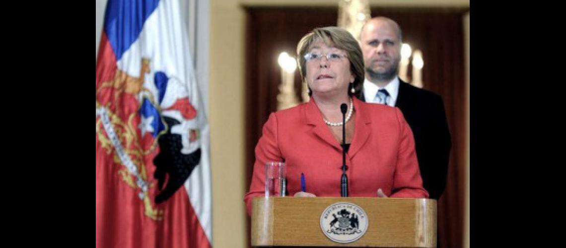 Bachelet cerroacute su gira por Asia con acuerdos comerciales en Indonesia y China