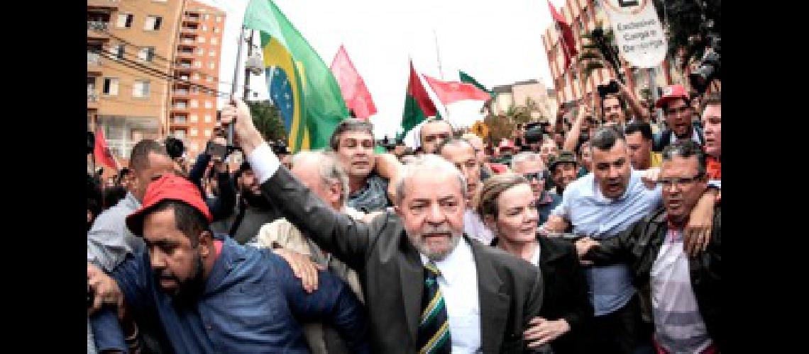 Lula pidioacute la renuncia de Temer y el llamado a elecciones