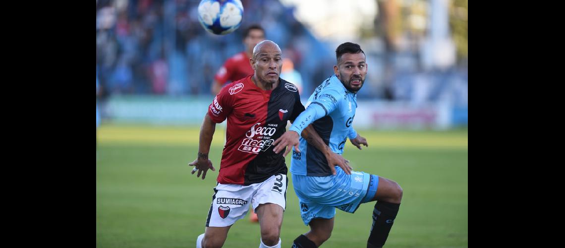 Temperley ganoacute un duelo clave para su permanencia
