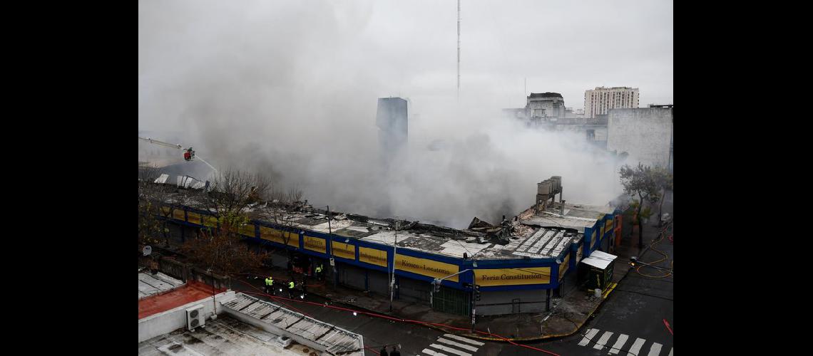 Un brutal incendio destruyoacute ldquoLa Saladita de Constitucioacutenrdquo