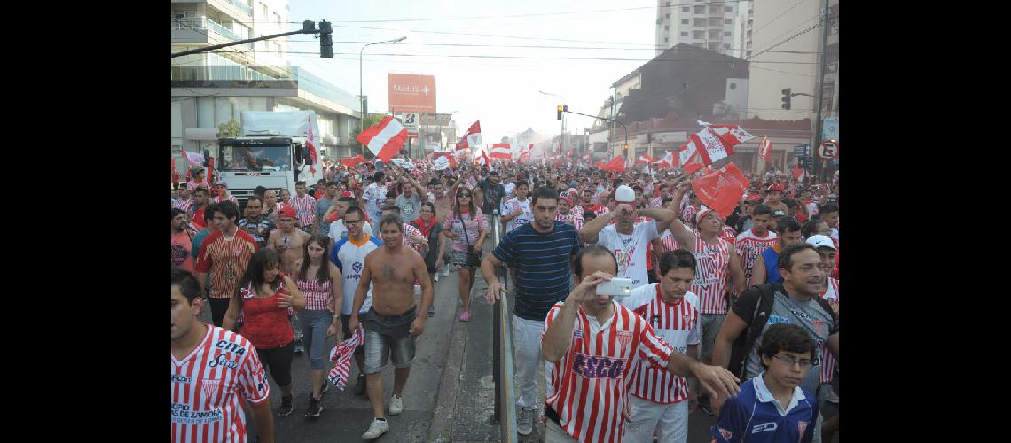 Caravana de la sede hasta el Gallardoacuten