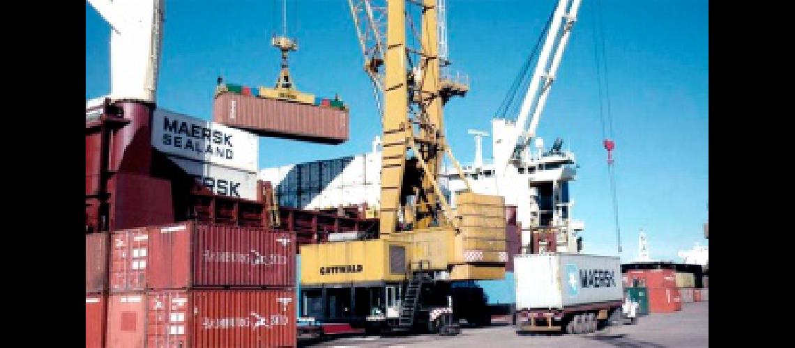 Fueron exportados 405000 toneladas de productos desde el Puerto de Quequeacuten
