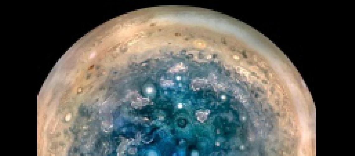 Juno envioacute imaacutegenes de Juacutepiter que muestran potentes tormentas y tornados
