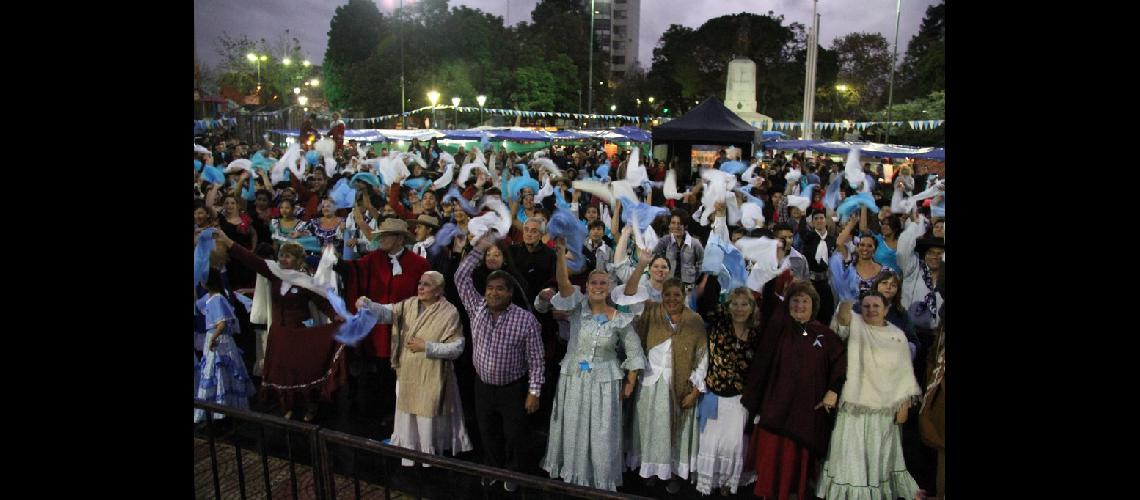 Miles de vecinos celebraron en la Grigera una nueva fiesta patria