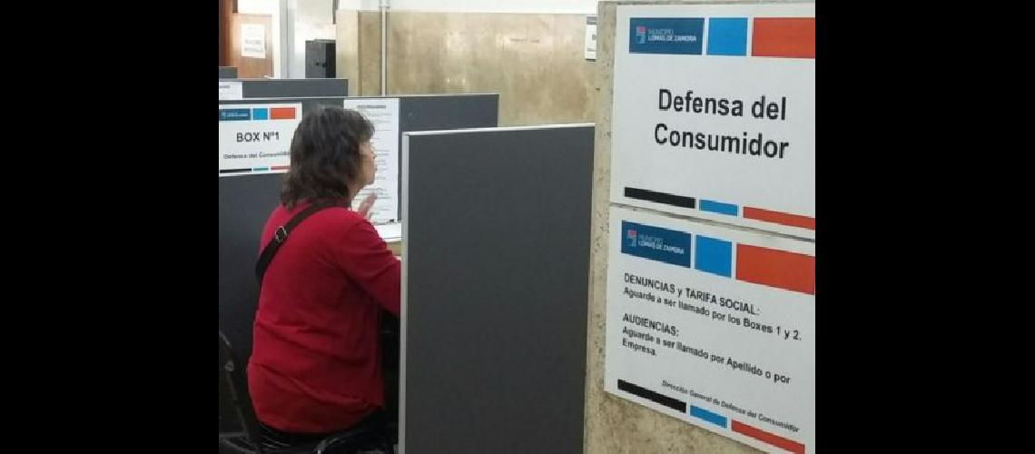 En abril se atendieron maacutes de mil reclamos a empresas