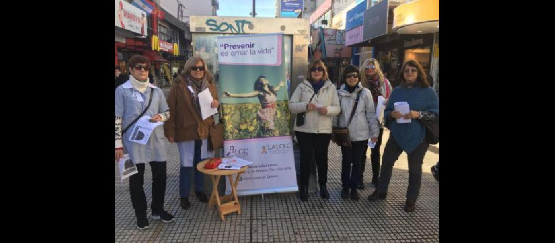 Lalcec realizoacute una campantildea contra el caacutencer de pulmoacuten