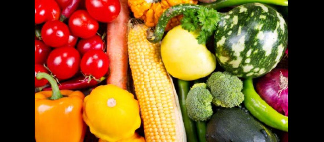 Mitos y verdades sobre la nutricioacuten y el caacutencer