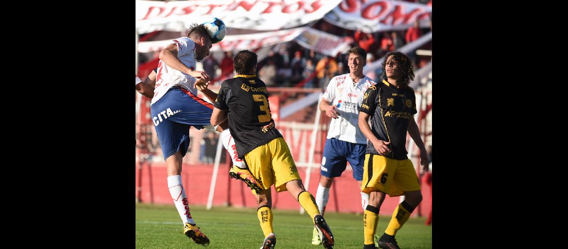 A Los Andes se le escapoacute el Canario a uacuteltimo momento