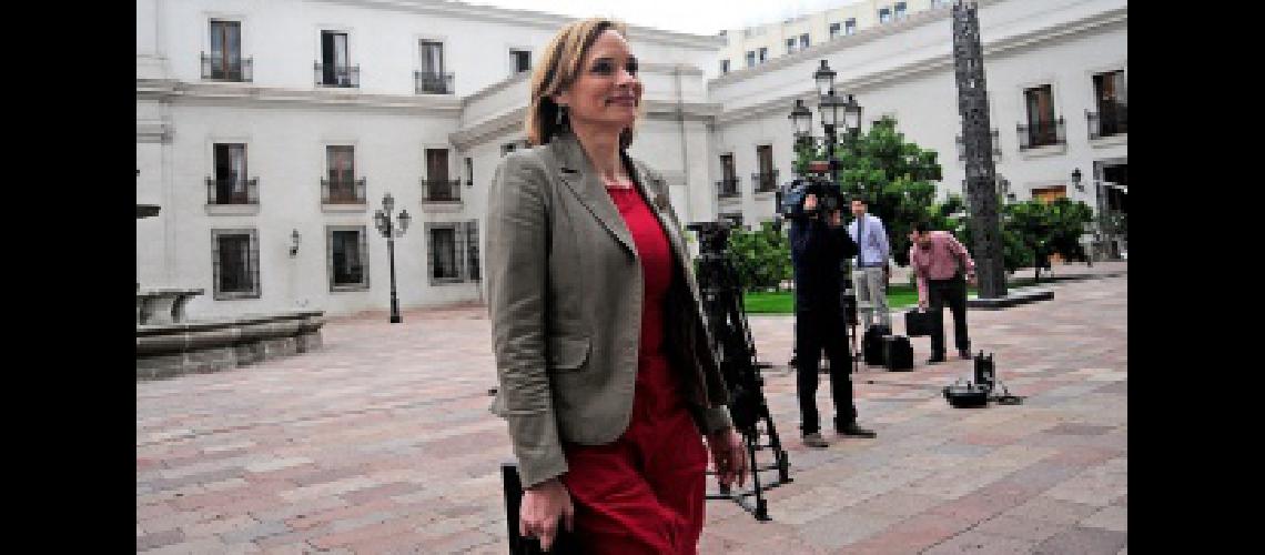 La candidata de la Democracia Cristiana dice que siacute o siacute iraacute a la primera vuelta