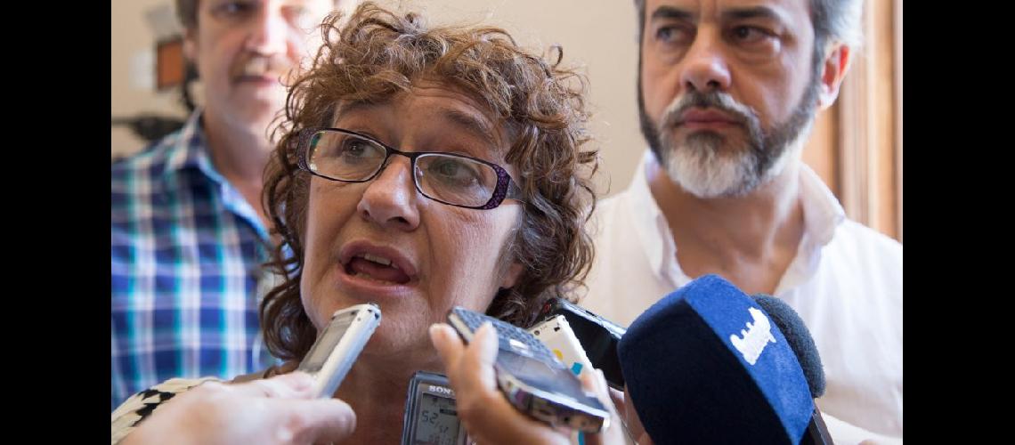 Docentes amenazan con nuevas medidas