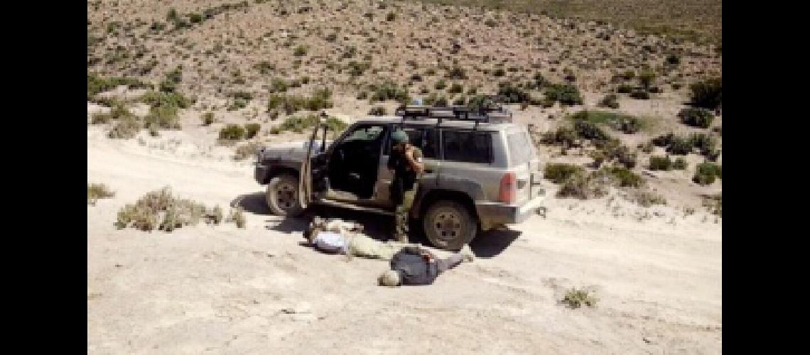 Denuncian indicios de tortura de Carabineros contra bolivianos detenidos en Chile
