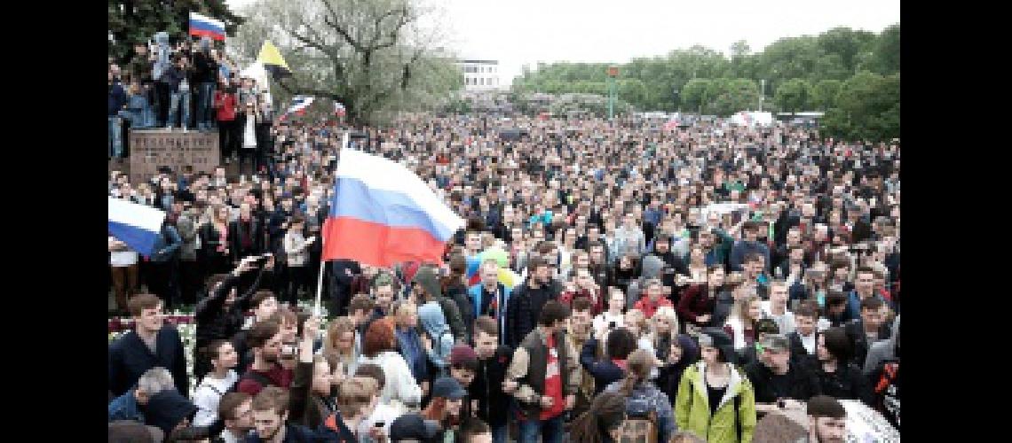 Centenares de detenidos en movilizaciones opositoras en Rusia